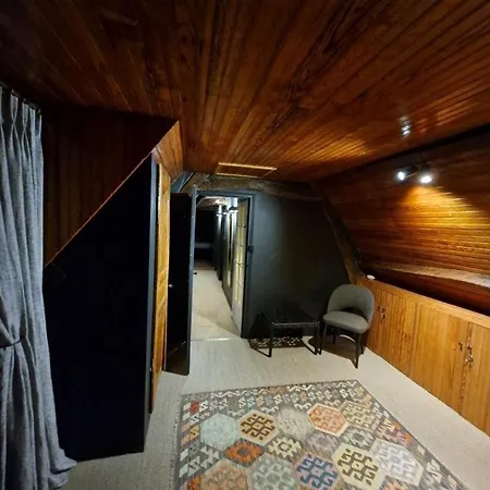 Octave House